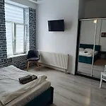 Zefir On Vynnychenka Apartment *