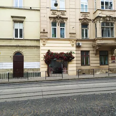 Zefir On Vynnychenka Apartment *