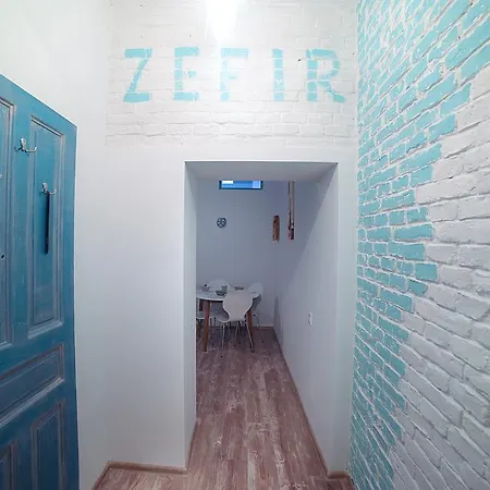 アパート Zefir On Vynnychenka *