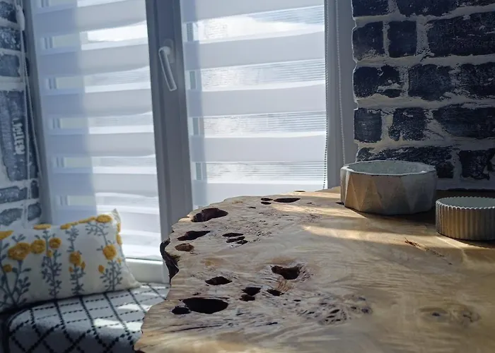 公寓 Zefir On Vynnychenka *