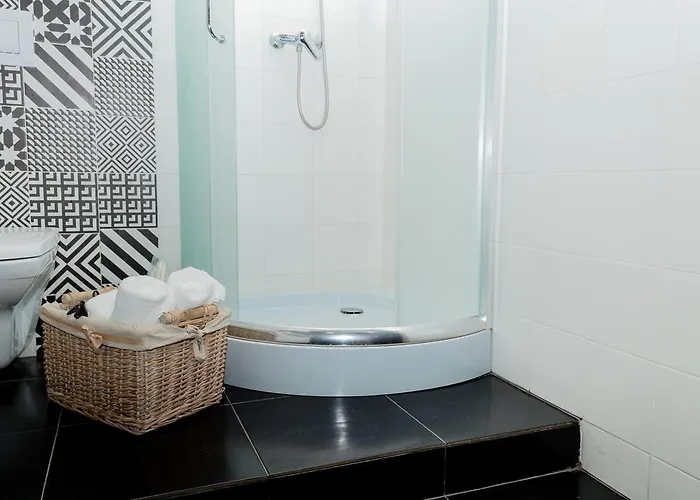 Zefir On Vynnychenka * לבוב