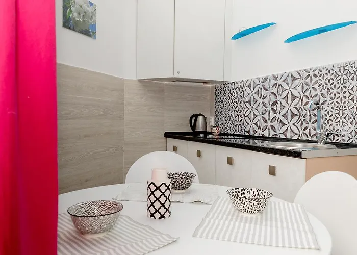 Zefir On Vynnychenka לבוב